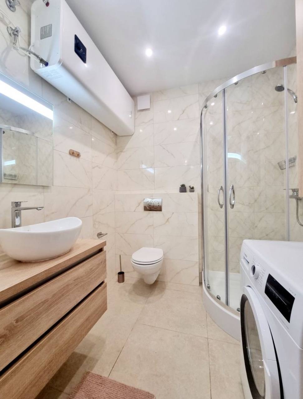 Продажа 2-комнатной квартиры 38 м², Набережная Победы ул.