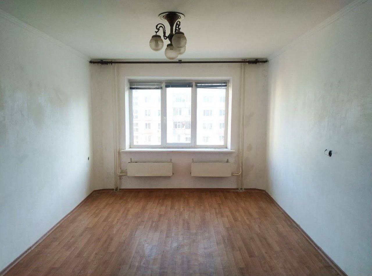 Продаж 4-кімнатної квартири 81.8 м², Михайла Лушпи просп.
