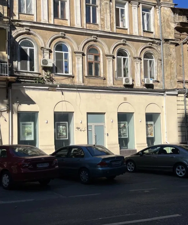 Оренда торговельного приміщення 200 м², Жуковского вул.