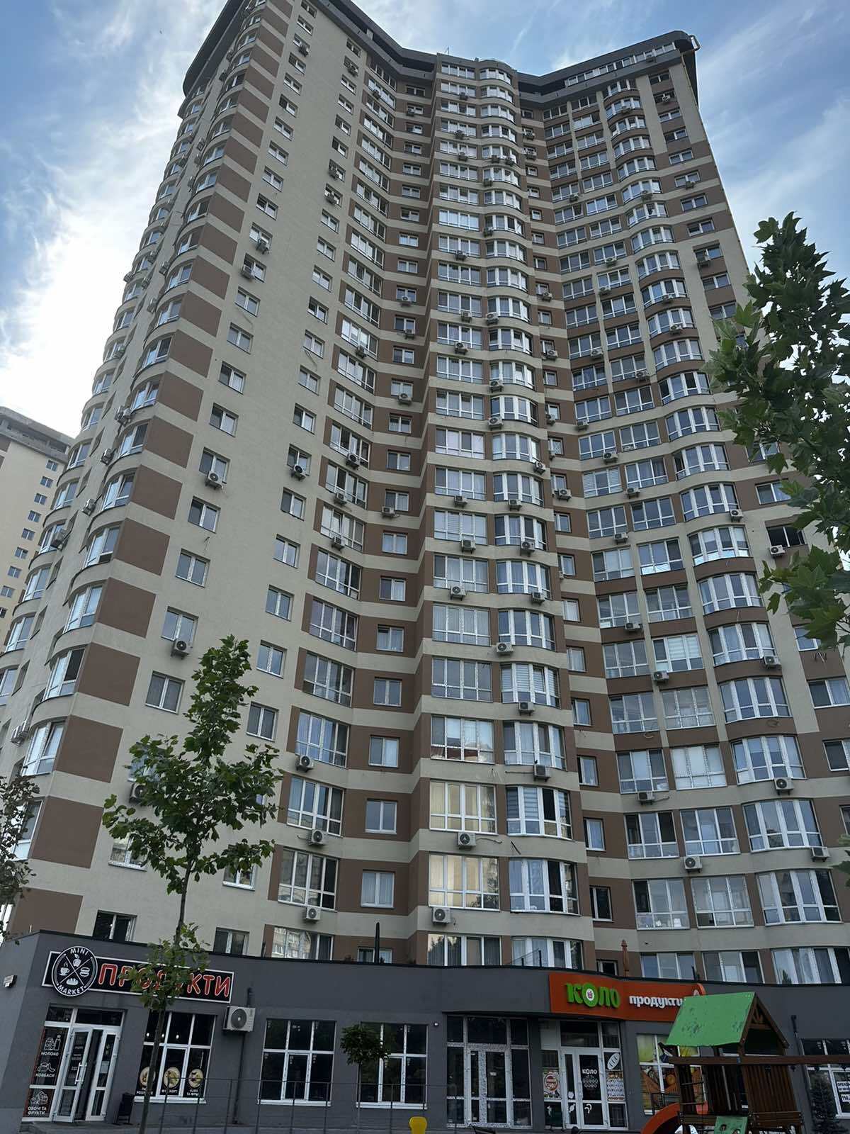 Продаж 2-кімнатної квартири 63 м², Новопольова вул.