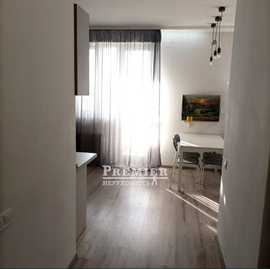 Продаж 1-кімнатної квартири 43 м², Шота Руставели вул.