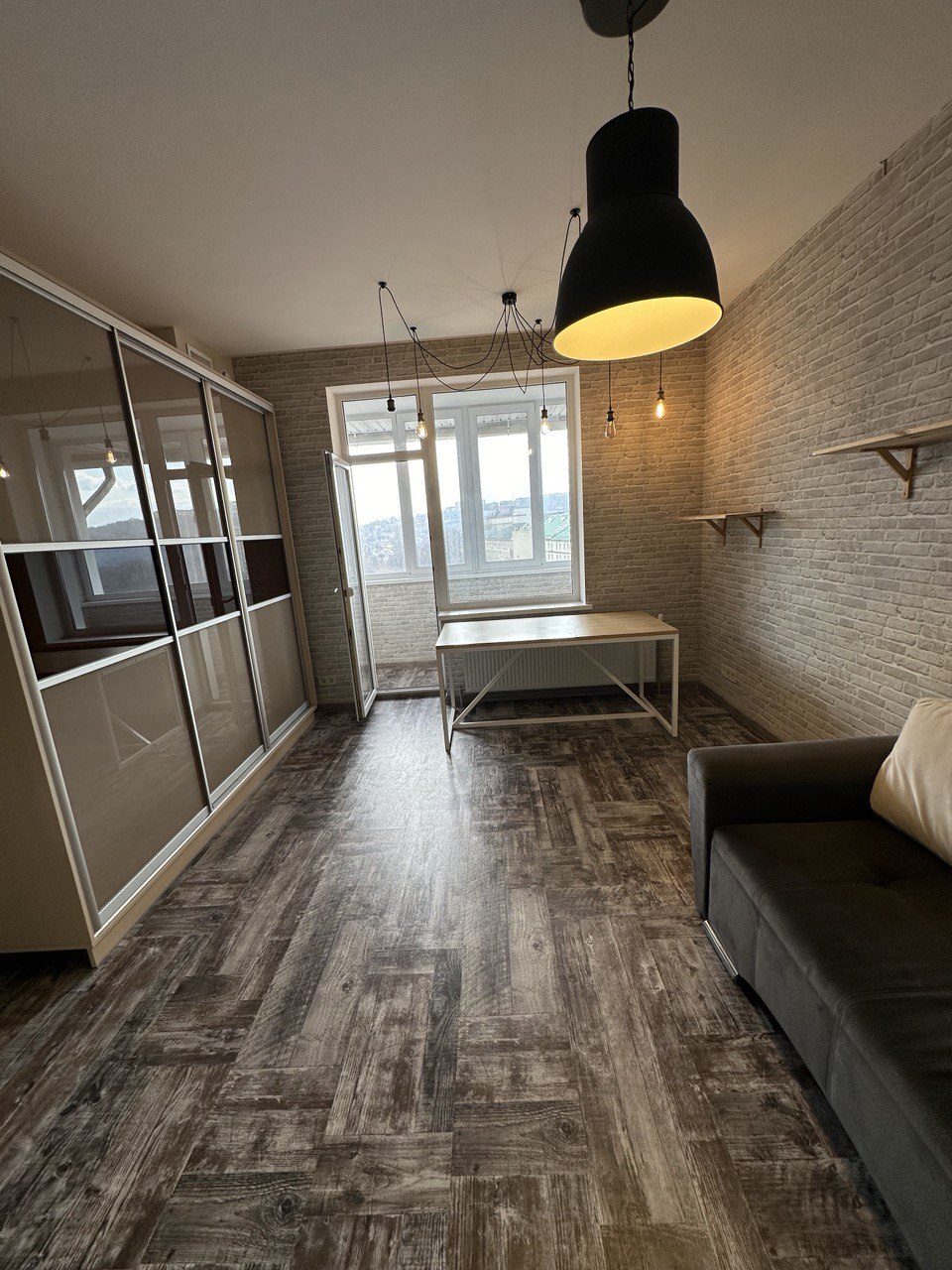 Продажа 5-комнатной квартиры 229 м², Космическая ул.