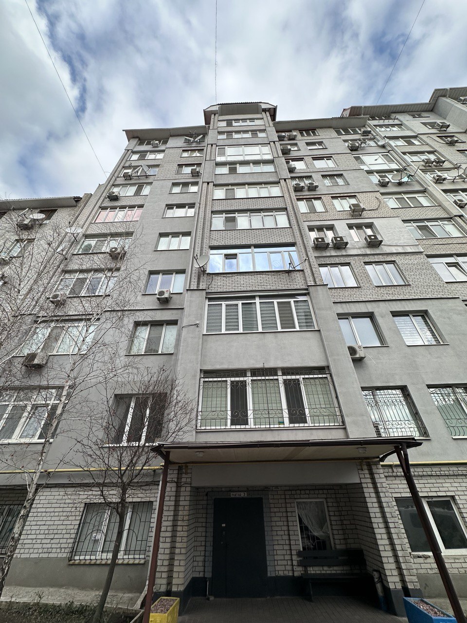 Продаж 5-кімнатної квартири 229 м², Космічна вул.