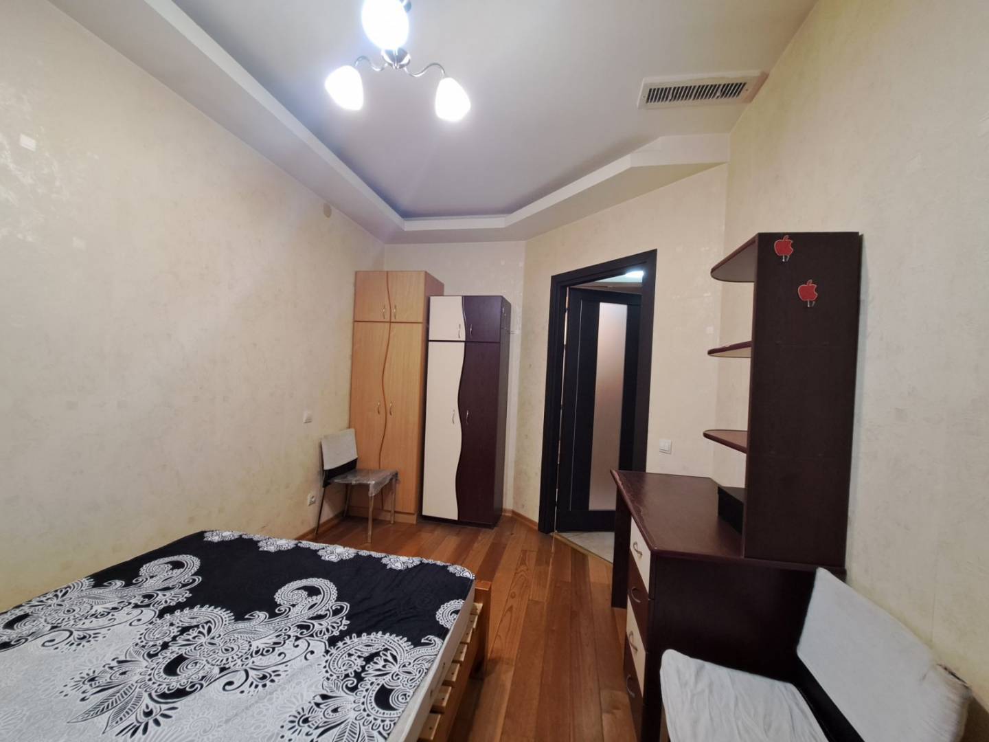 Продаж 3-кімнатної квартири 86 м², Середньофонтанська вул.