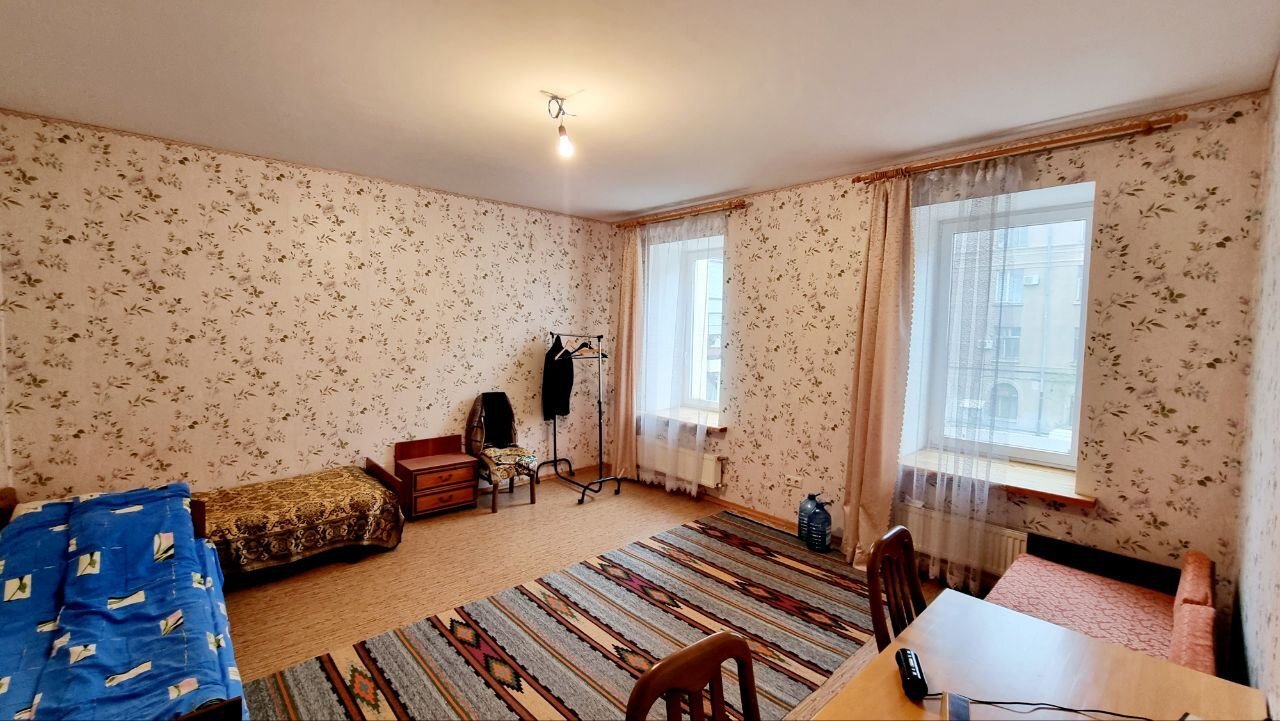 Продажа 2-комнатной квартиры 80 м², Базарная ул.
