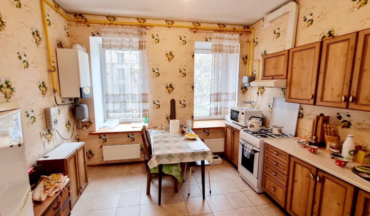 Продажа 2-комнатной квартиры 80 м², Базарная ул.
