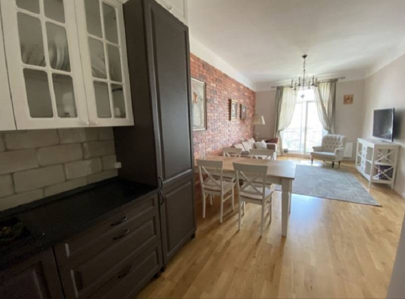 Продажа 2-комнатной квартиры 52 м², Леонтовича ул.