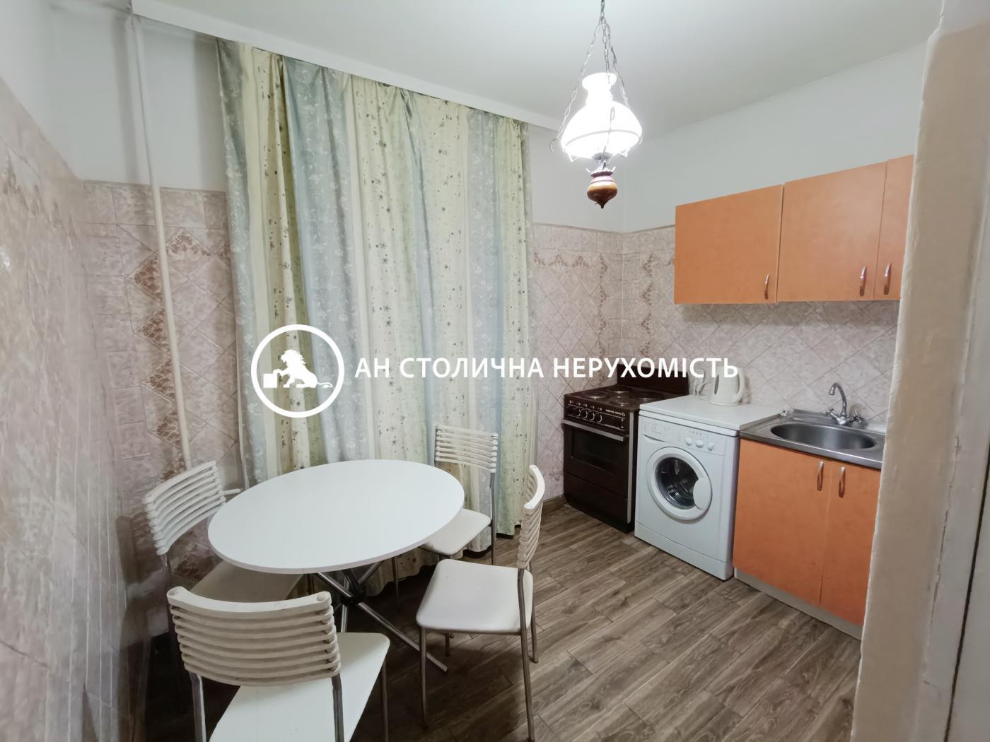Продаж 1-кімнатної квартири 42 м², Квітневий пров., 1Б