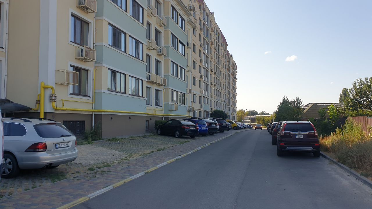 Продаж 2-кімнатної квартири 60 м², Надії пров., 1