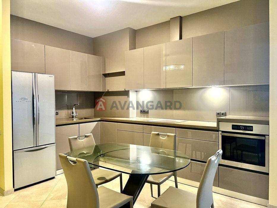 Продаж 2-кімнатної квартири 70 м², Сімферопольська вул.