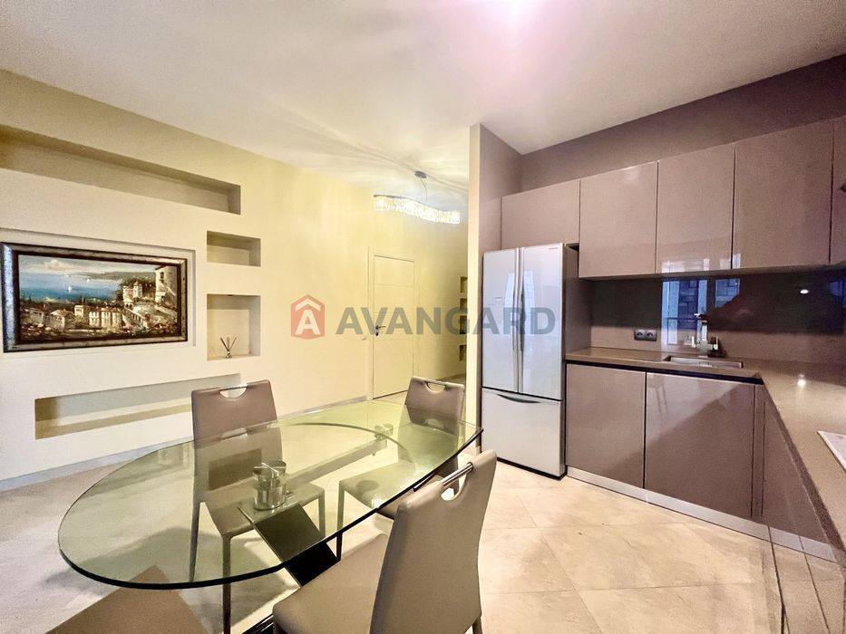 Продаж 2-кімнатної квартири 70 м², Сімферопольська вул.