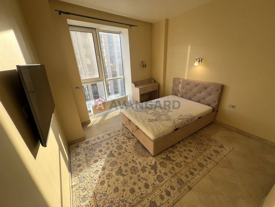 Продаж 2-кімнатної квартири 70 м², Сімферопольська вул.