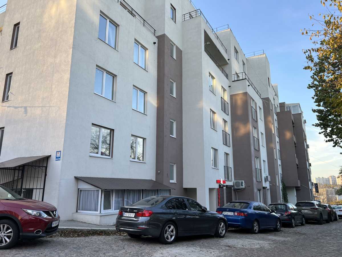 Продажа 4-комнатной квартиры 97 м², Майкопская ул., 1А