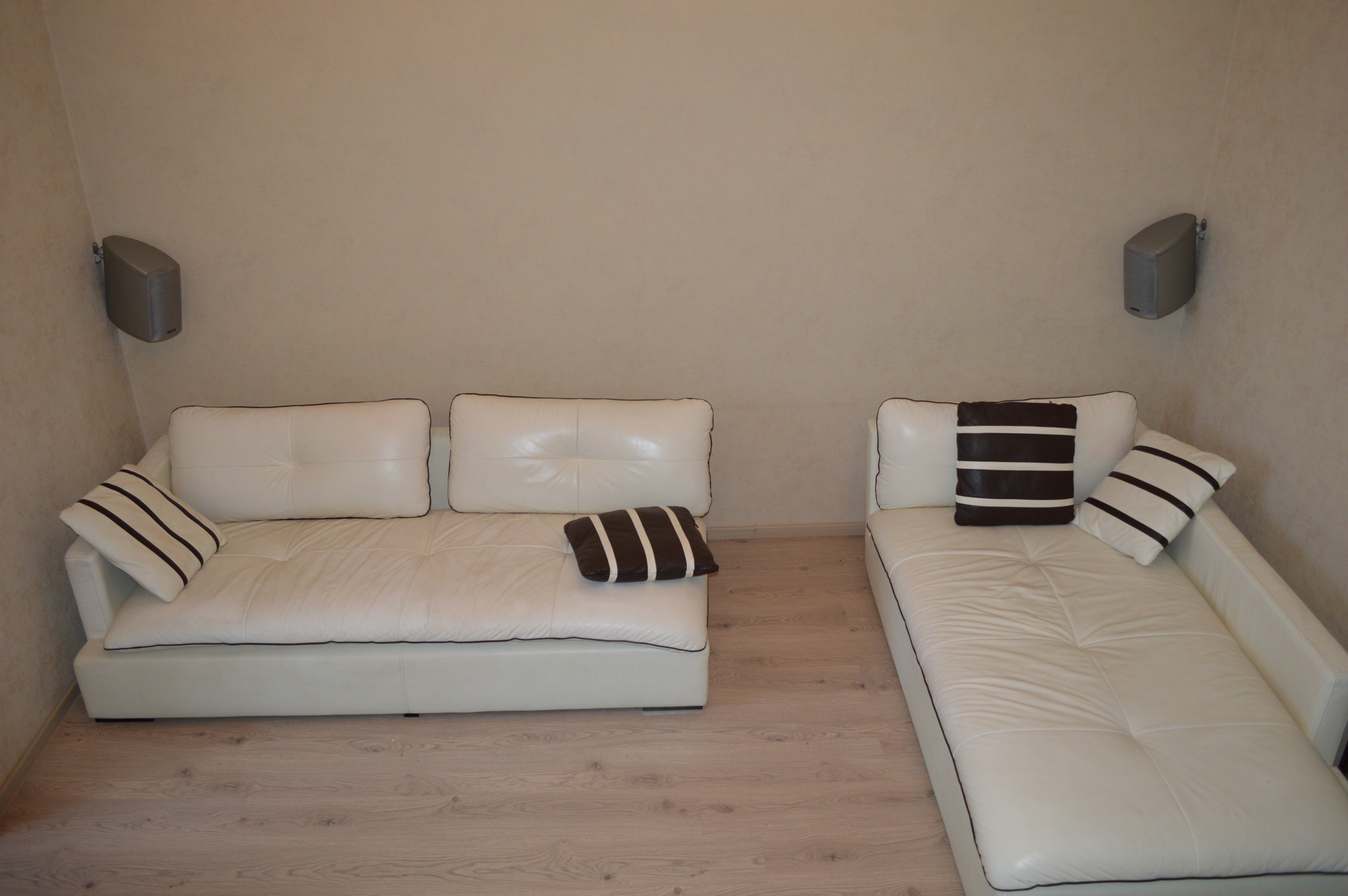 Продаж 2-кімнатної квартири 84 м², Степана Руданського вул.
