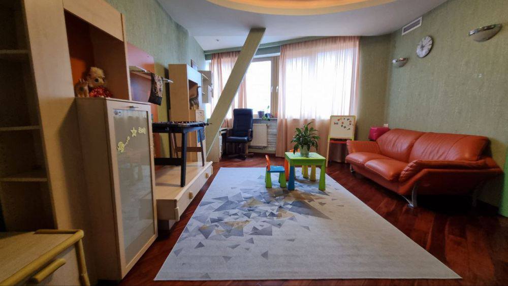 Продаж 4-кімнатної квартири 156 м², Крутогорний узвіз