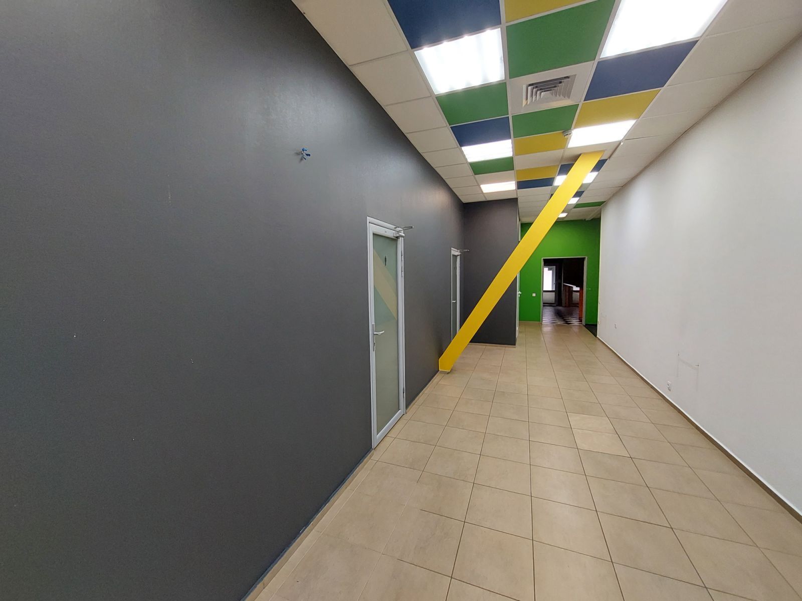Аренда офиса 580 м², Кирилловская ул.