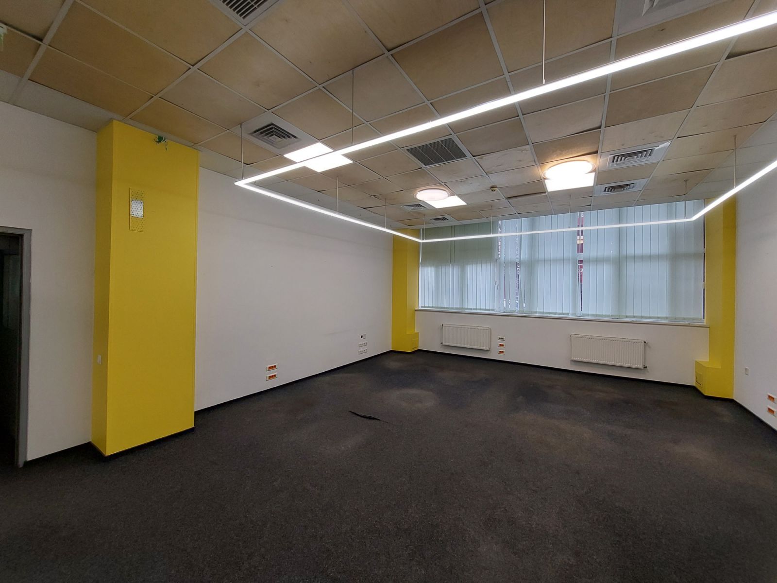 Аренда офиса 580 м², Кирилловская ул.