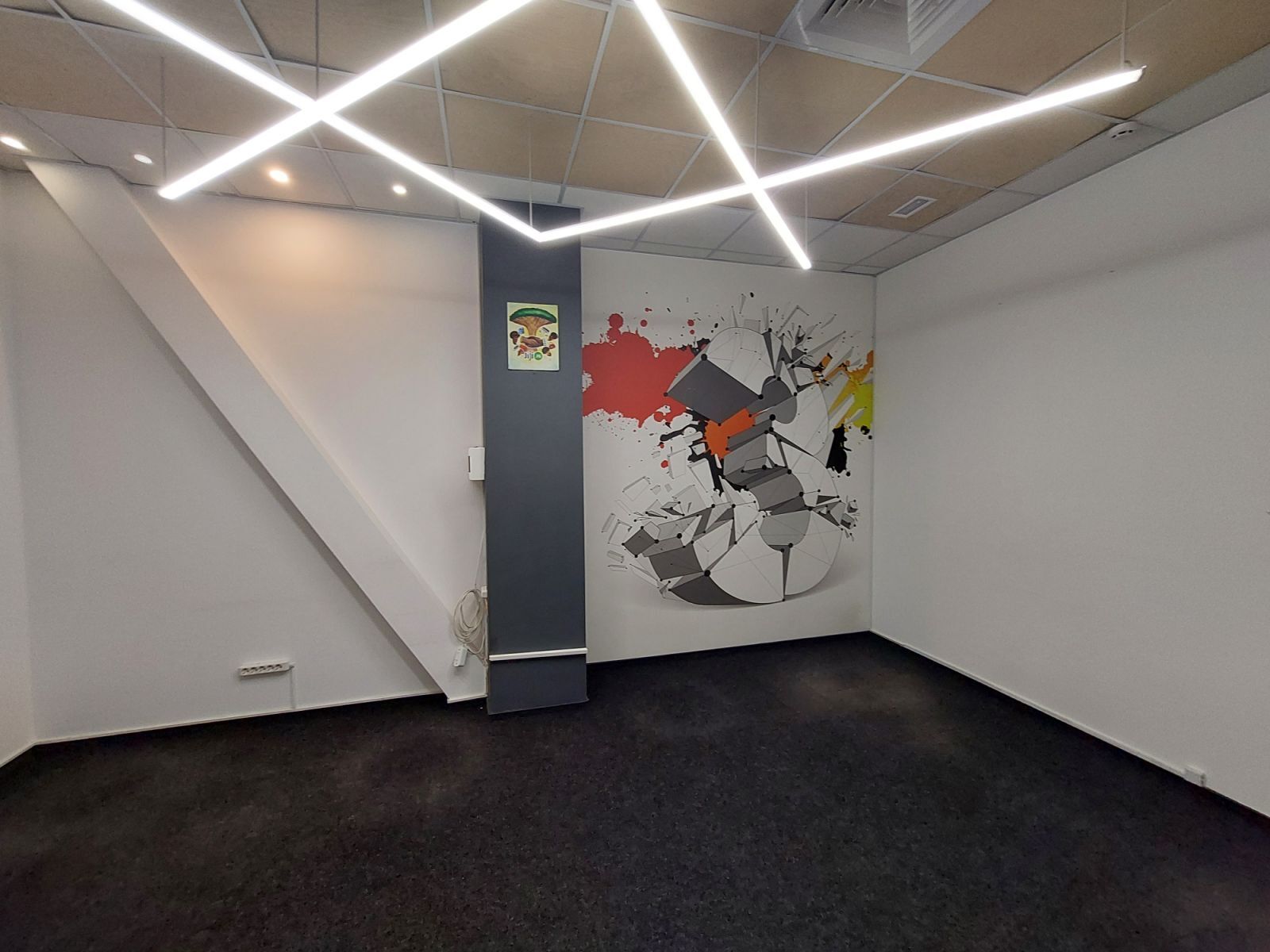 Аренда офиса 580 м², Кирилловская ул.