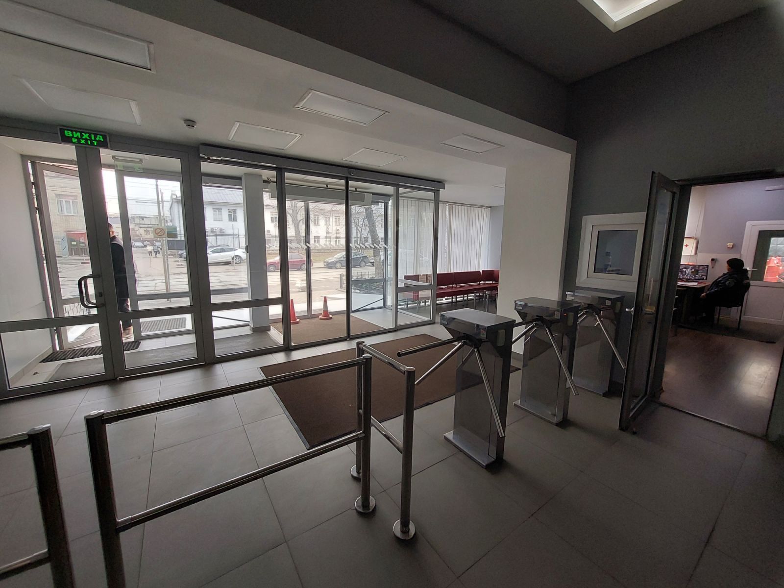 Аренда офиса 580 м², Кирилловская ул.