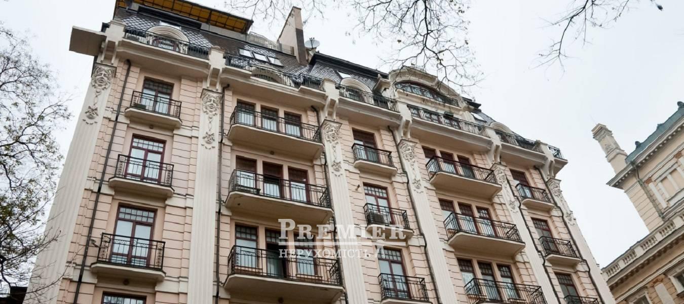Продаж 3-кімнатної квартири 120 м², Чайковского пров.