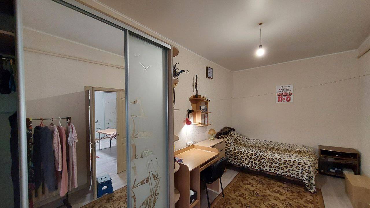 Продаж 2-кімнатної квартири 65.5 м², Базарна вул.