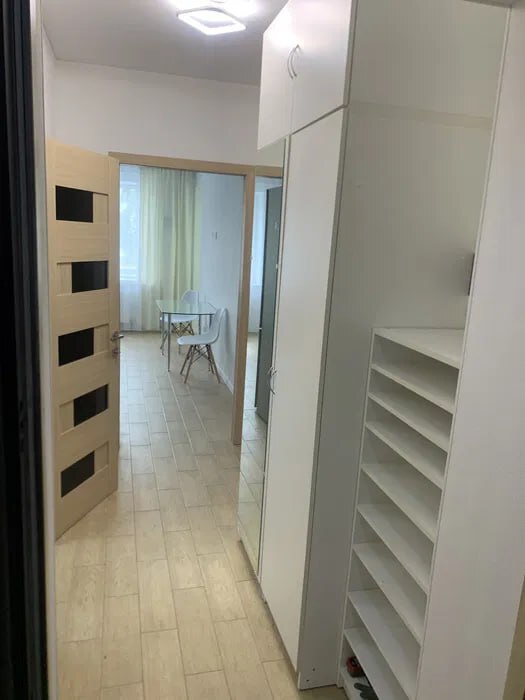 Продаж 1-кімнатної квартири 50.5 м², Інститутський пров.