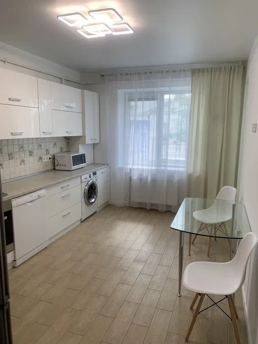 Продажа 1-комнатной квартиры 50.5 м², Институтский пер.