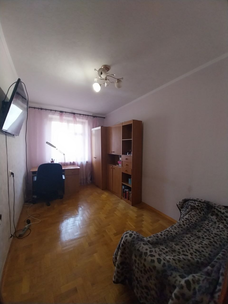 Продаж 3-кімнатної квартири 79 м², Високовольтна вул.