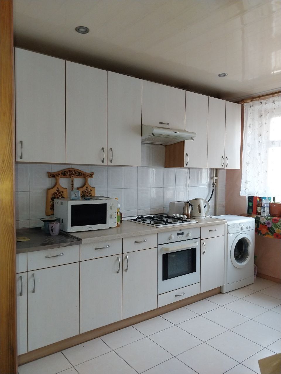 Продаж 3-кімнатної квартири 79 м², Високовольтна вул.