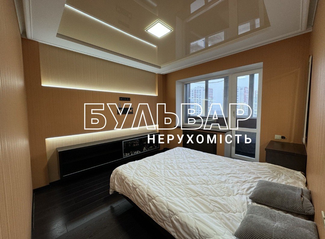 Продаж 3-кімнатної квартири 69 м², Перемоги просп., 66А