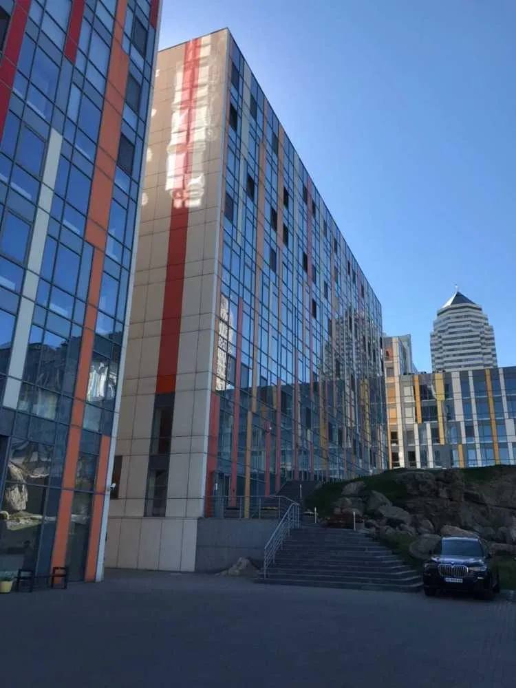 Продаж 3-кімнатної квартири 92 м², Січеславська Набережна вул.