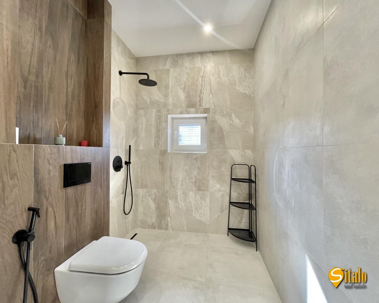 Продажа дома 180 м², 1-я Озерная ул.
