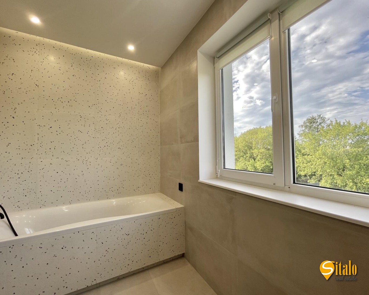 Продажа дома 180 м², 1-я Озерная ул.