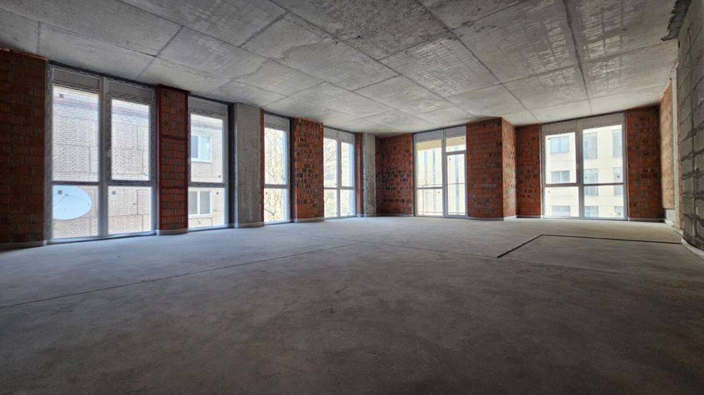 Продаж 3-кімнатної квартири 80 м², Василя Жуковського вул.
