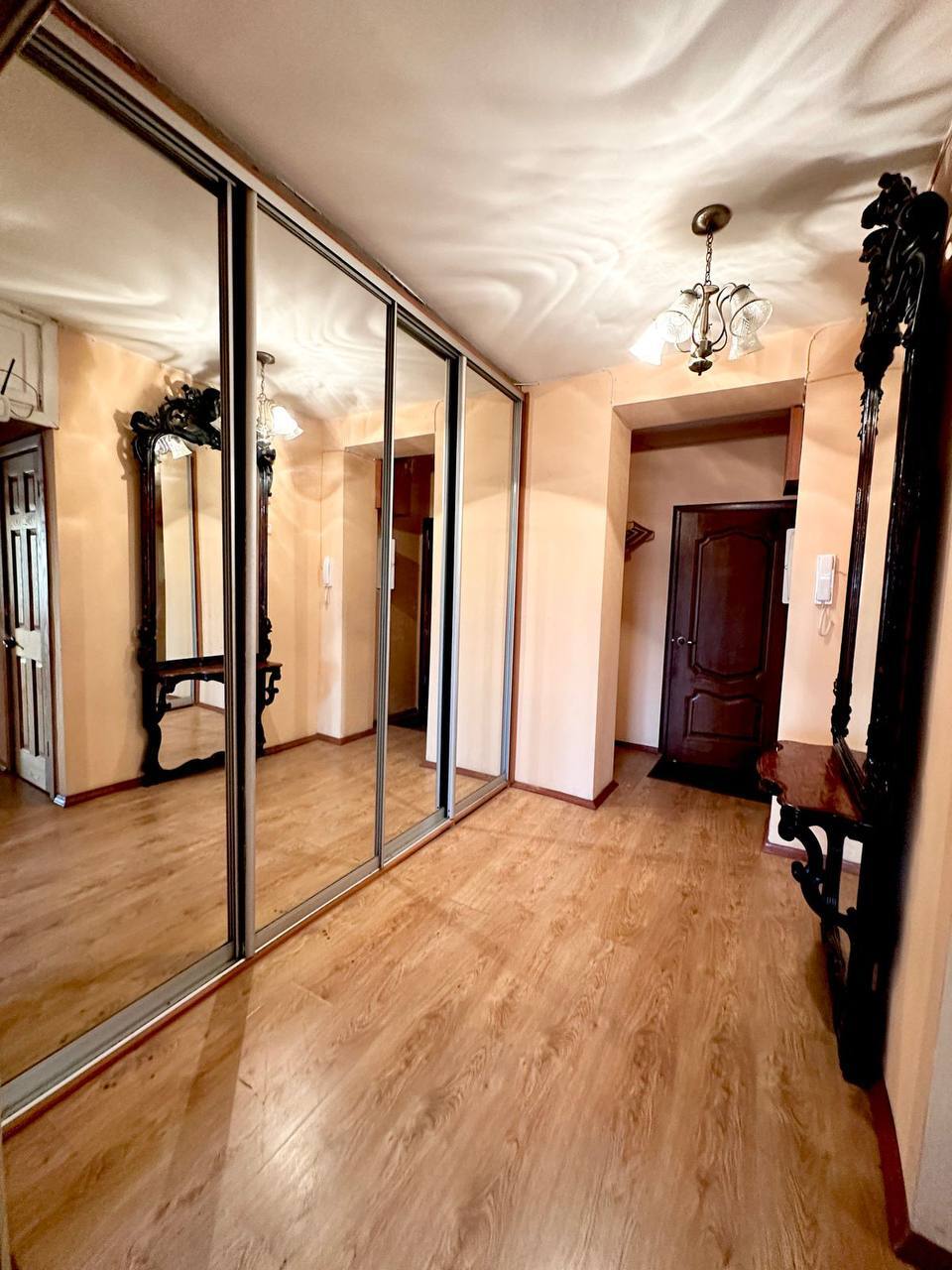 Продажа 3-комнатной квартиры 77 м², Писаржевского ул.