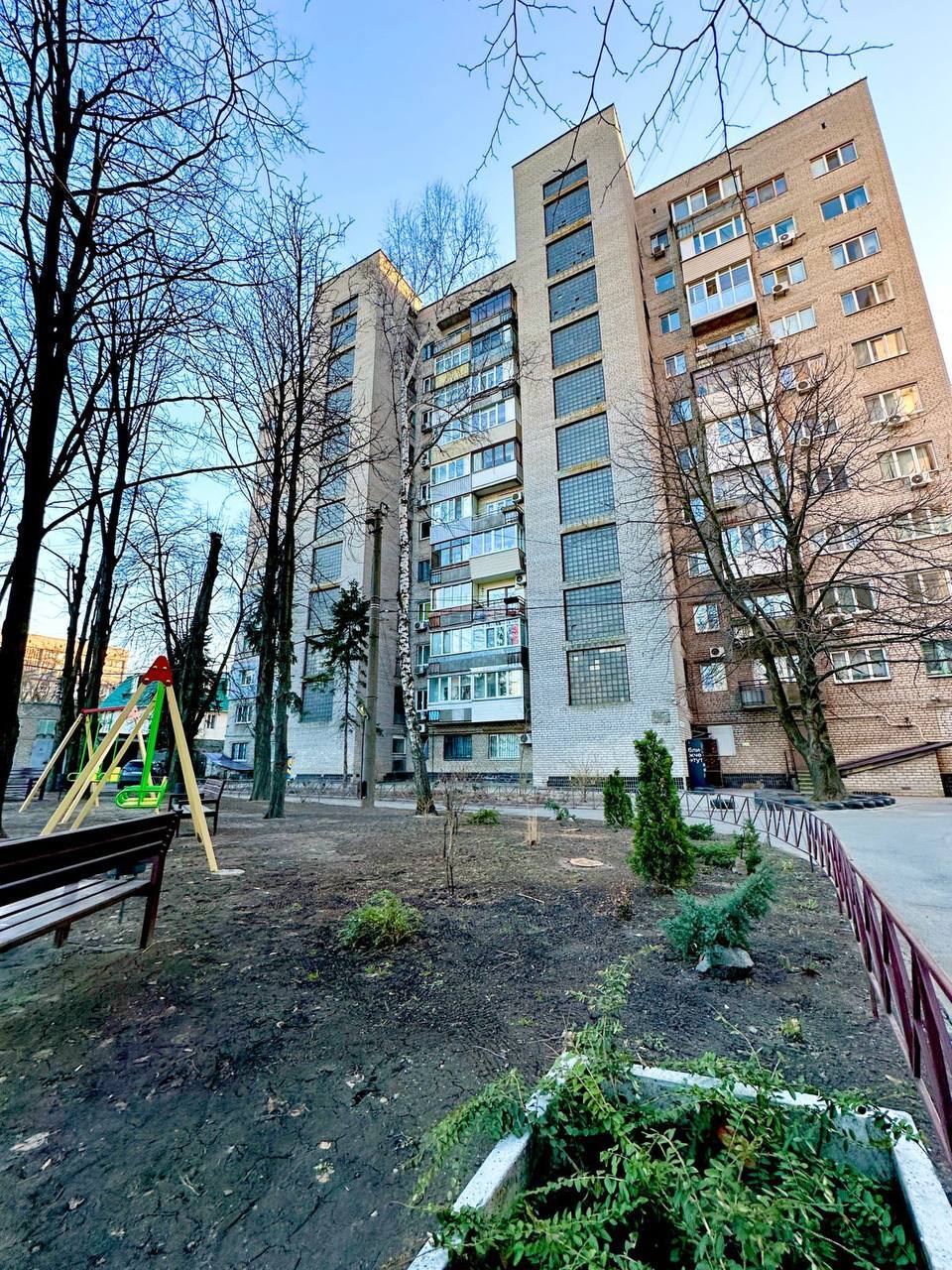 Продажа 3-комнатной квартиры 77 м², Писаржевского ул.