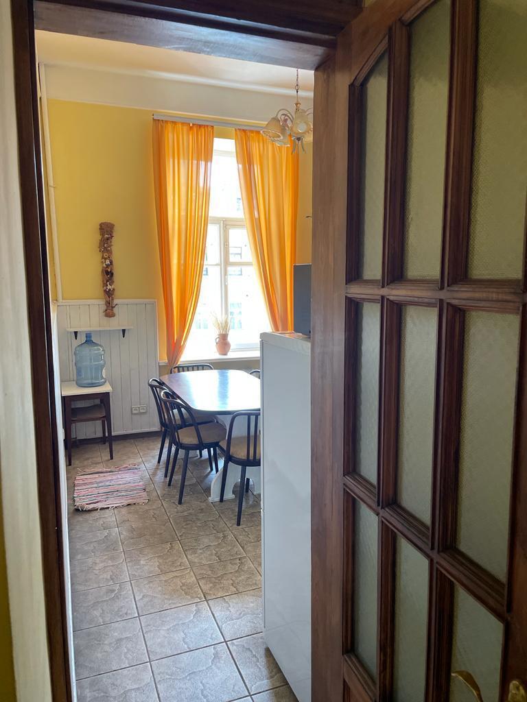 Продаж 3-кімнатної квартири 89 м², Богдана Хмельницького вул., 42