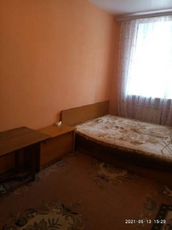 Продаж 3-кімнатної квартири 50 м², Каманіна вул.