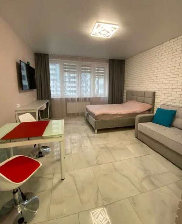 Продаж 1-кімнатної квартири 26 м², Варненська вул.