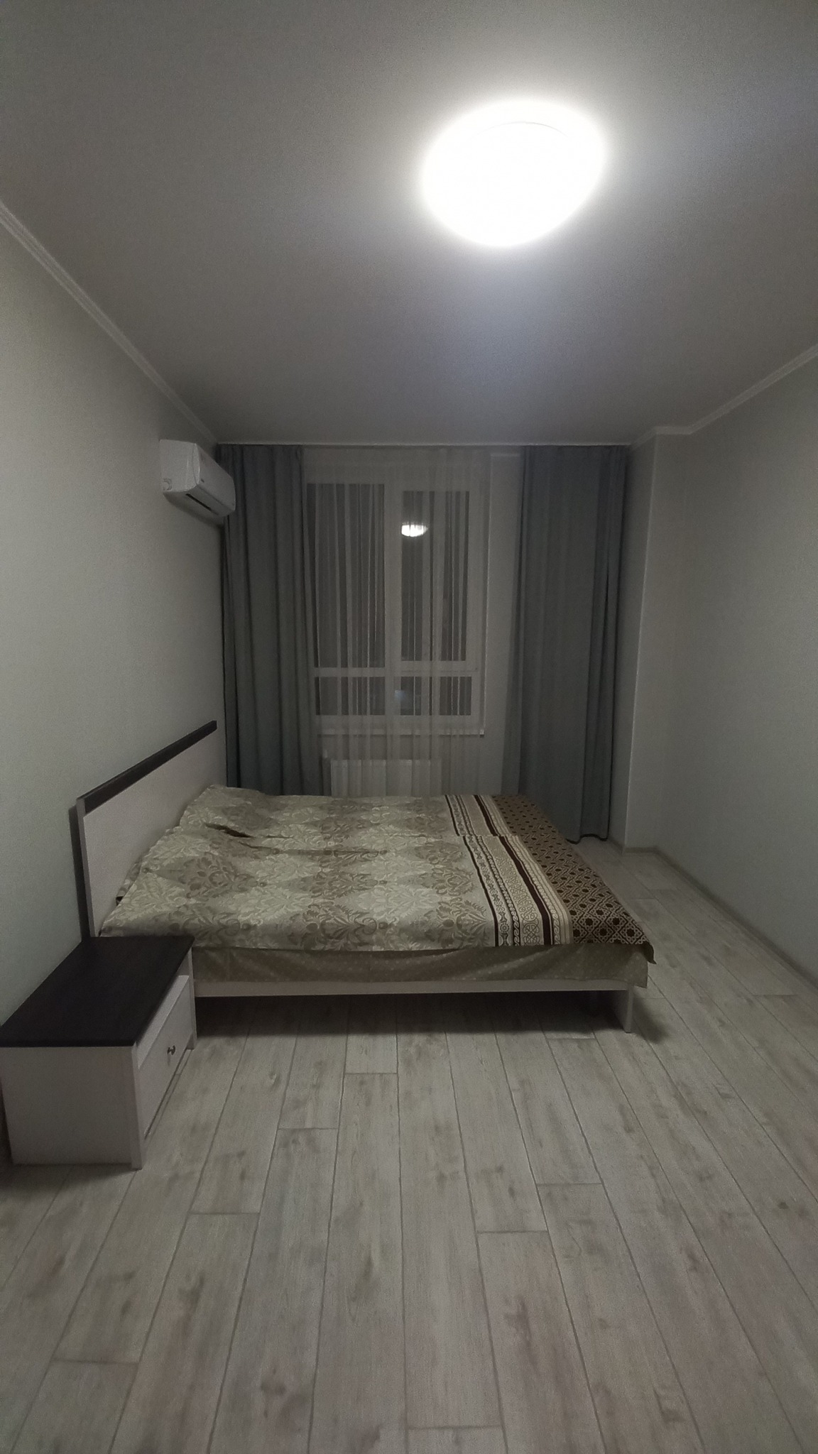 Продаж 1-кімнатної квартири 40 м², Університетська вул.