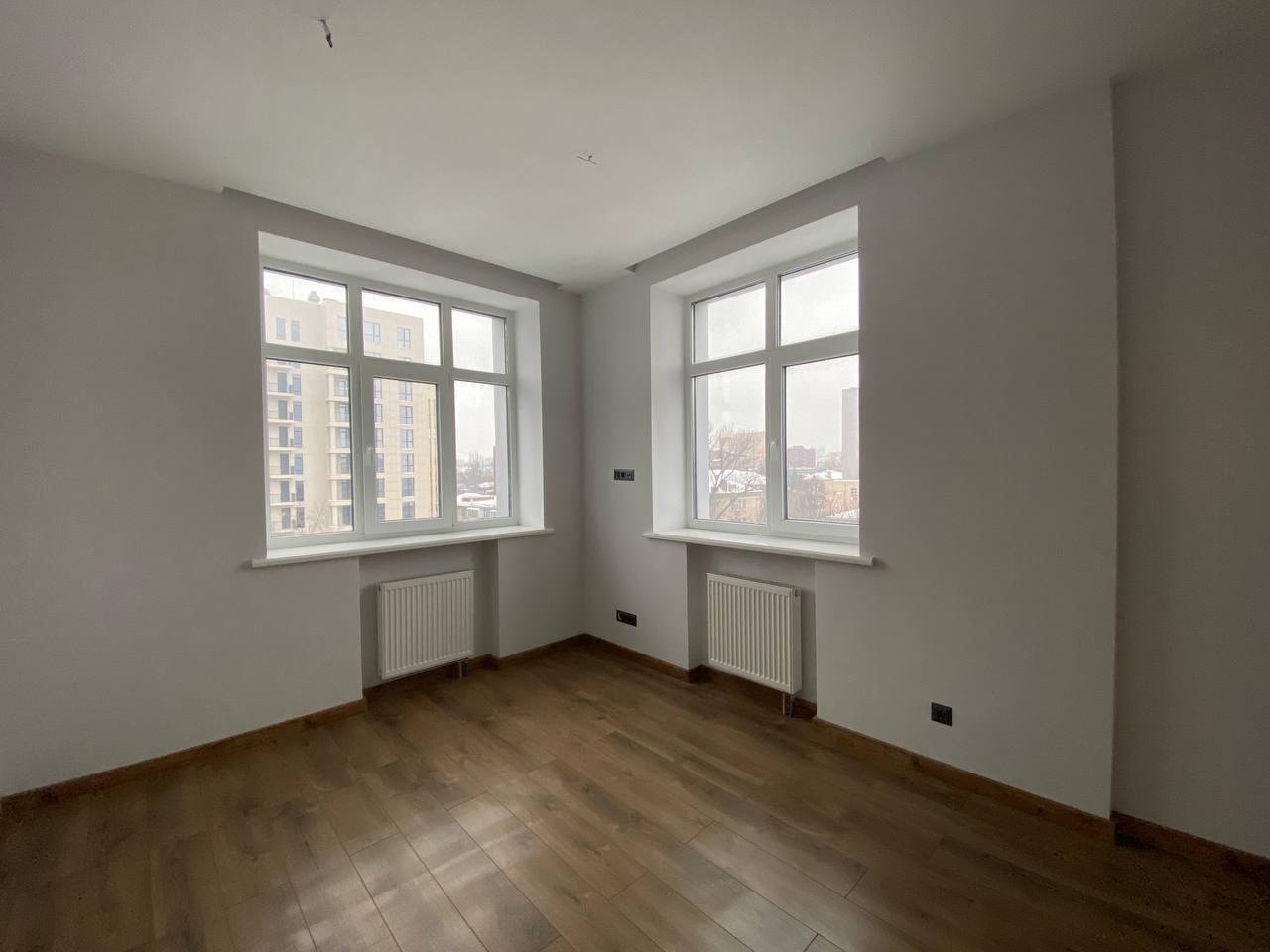 Продаж 2-кімнатної квартири 67 м², Володимира Моссаковського вул.