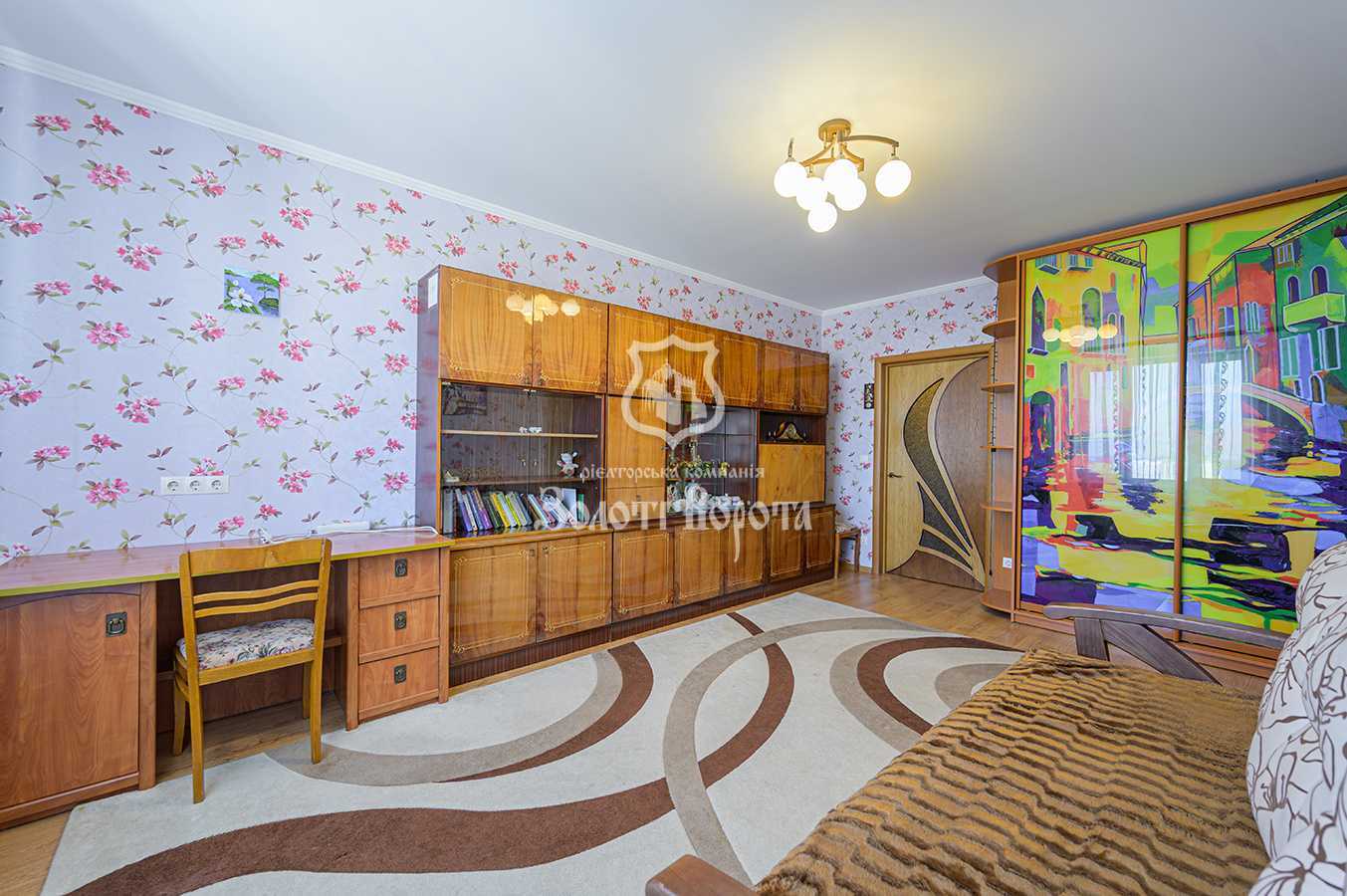 Продаж 1-кімнатної квартири 42 м², Олевська вул., 9