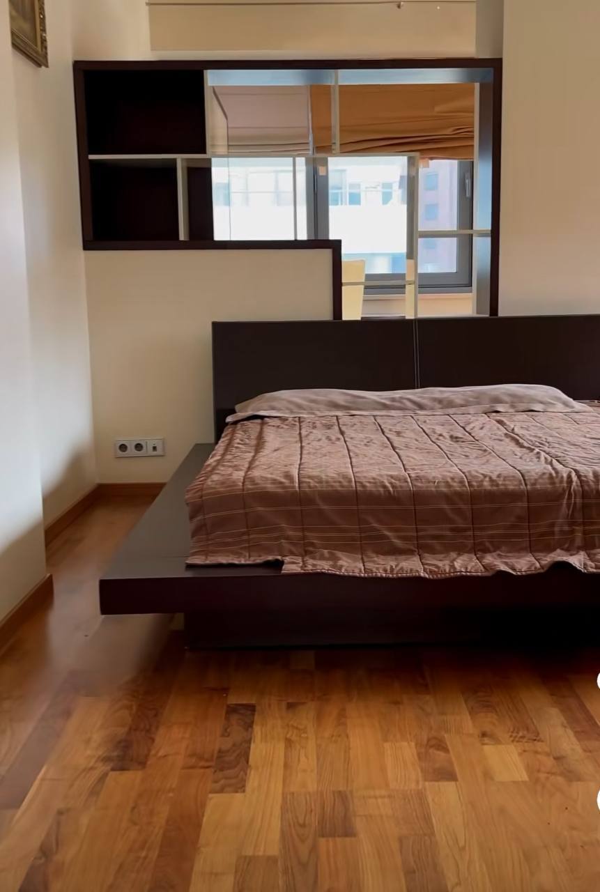 Продаж 2-кімнатної квартири 86 м², Володимира Вернадського вул.