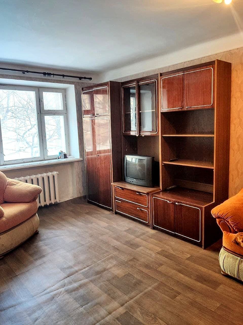 Продаж 1-кімнатної квартири 32 м², Першотравнева вул.