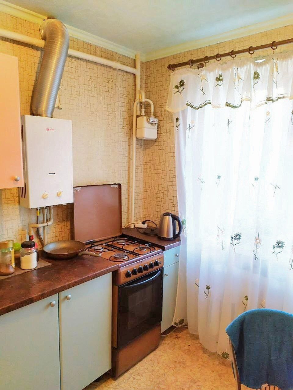 Продаж 1-кімнатної квартири 32 м², Першотравнева вул.