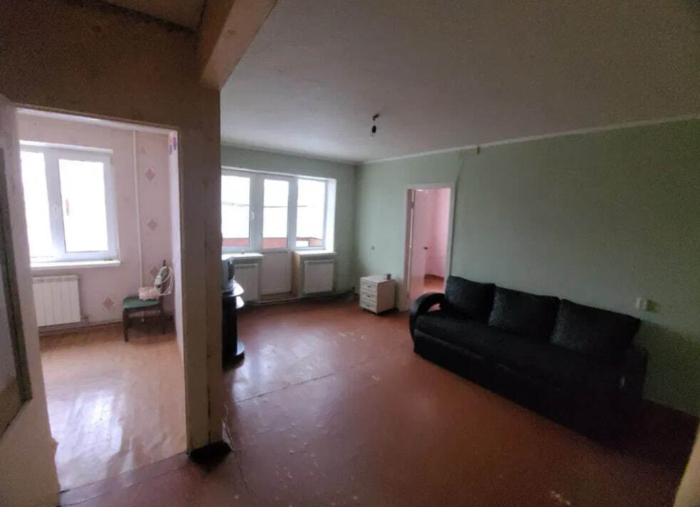 Продаж 2-кімнатної квартири 44 м², Серпнева вул.