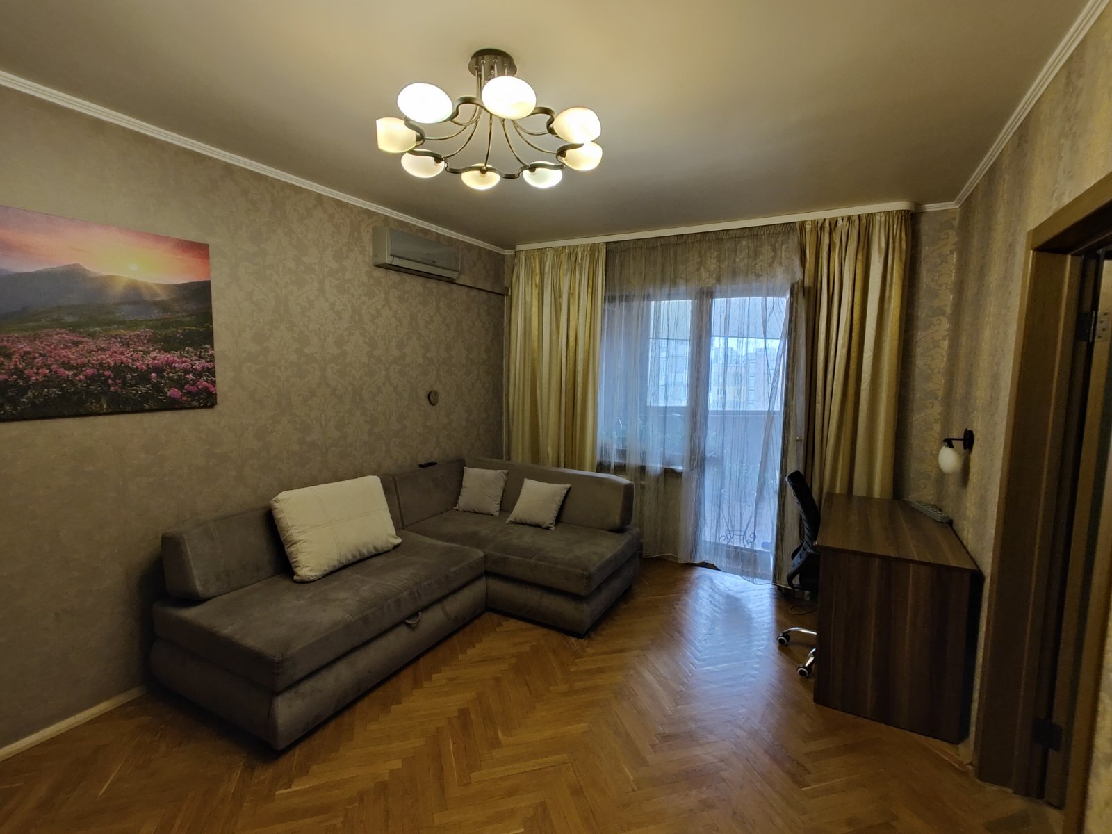 Продажа 3-комнатной квартиры 80 м², Харьковское шоссе, 180/21