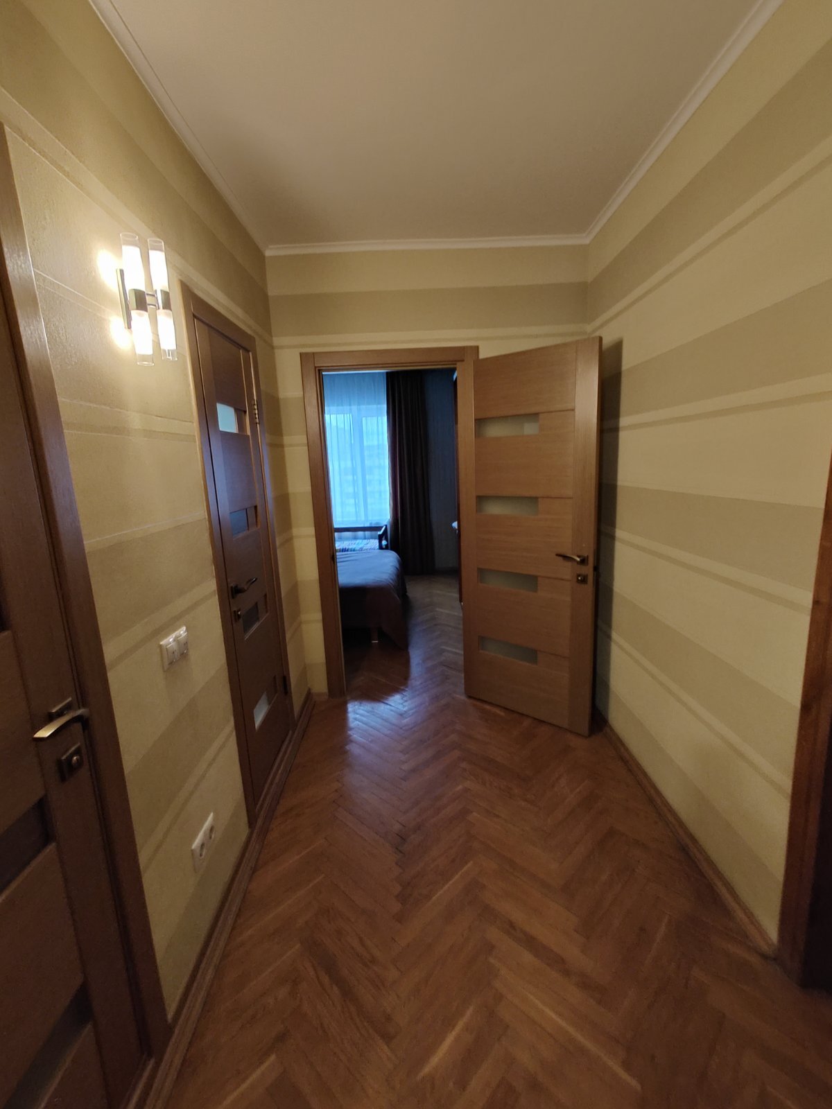 Продаж 3-кімнатної квартири 80 м², Харківське шосе, 180/21