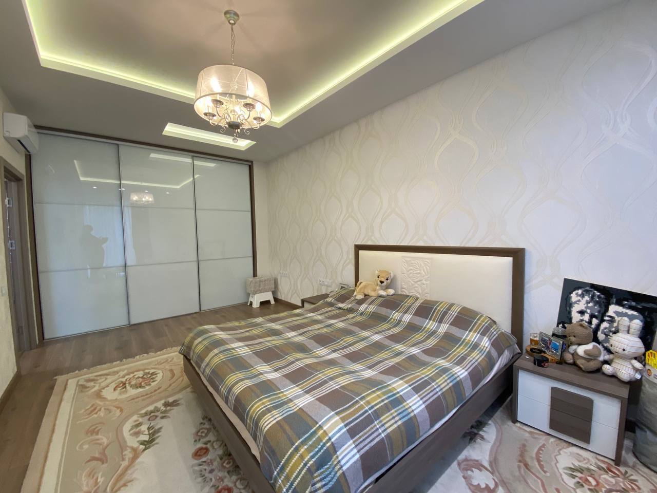 Продаж 2-кімнатної квартири 71 м², Сімферопольська вул.