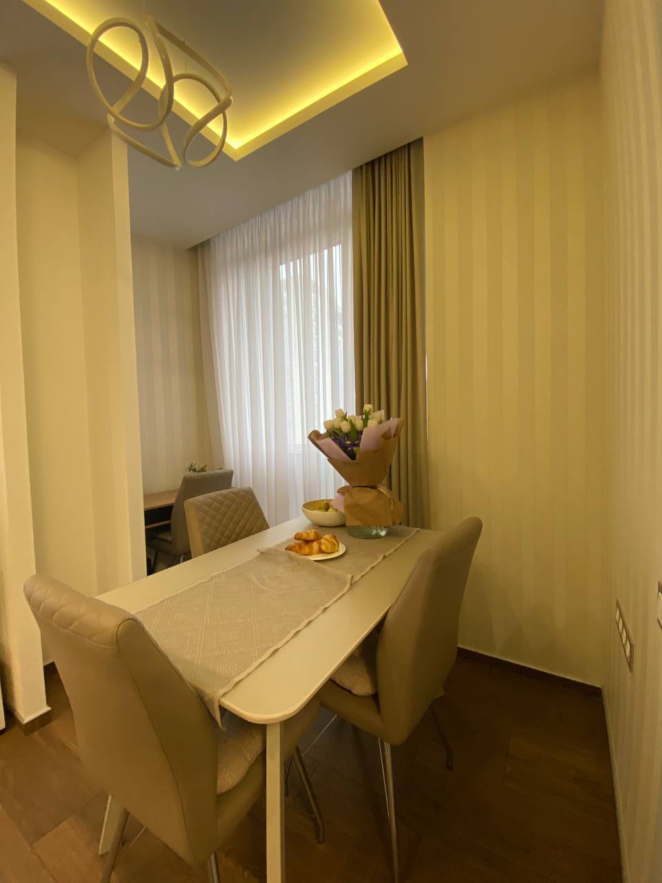 Продаж 2-кімнатної квартири 71 м², Сімферопольська вул.